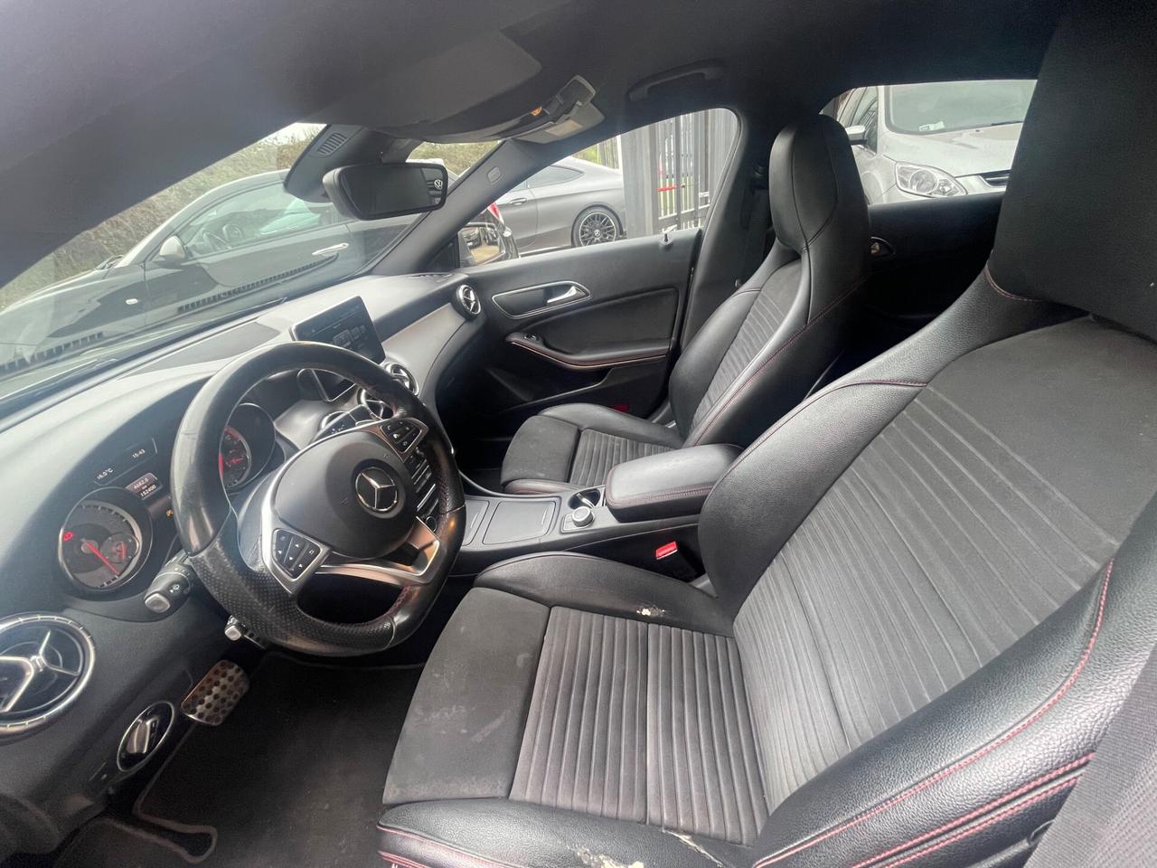 Mercedes-benz CLA 220 d S.W. Automatic Premium Dark Night