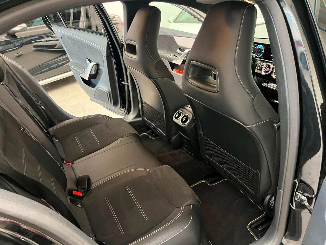 Mercedes-benz A 180 d AMG PREMIUM