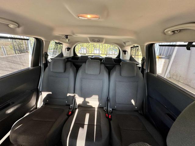 PEUGEOT 5008 1.6 HDi 115CV Business 7 POSTI FARI FENDINEBBIA