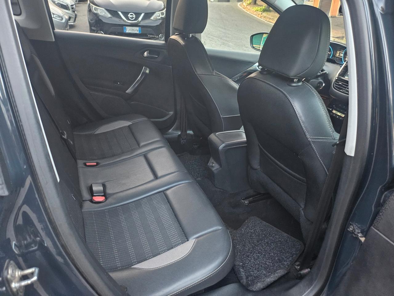 Peugeot 2008 BlueHDi 100 S&S Allure 2019
