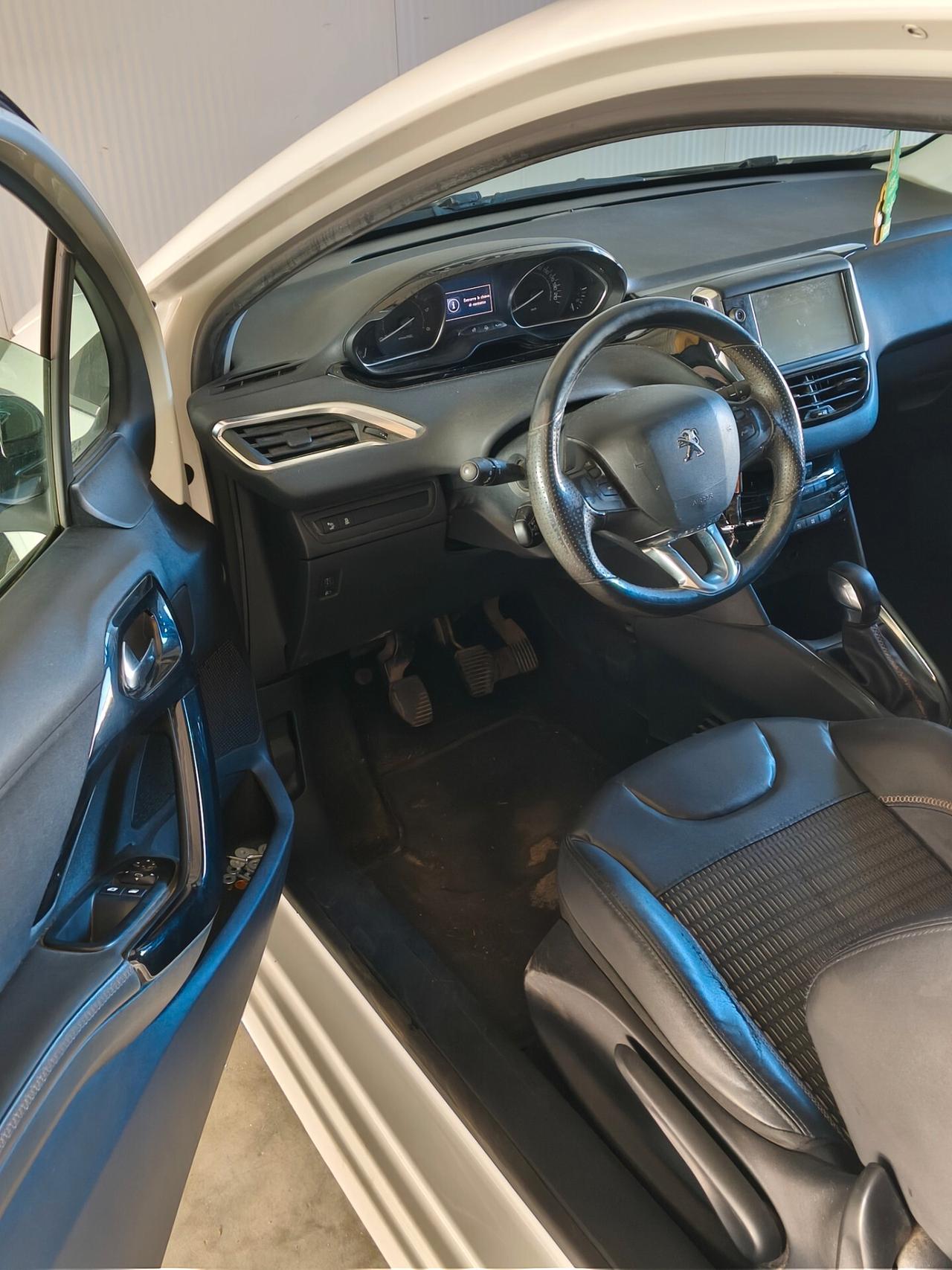 Peugeot 208 1.4 HDi 68 CV Allure