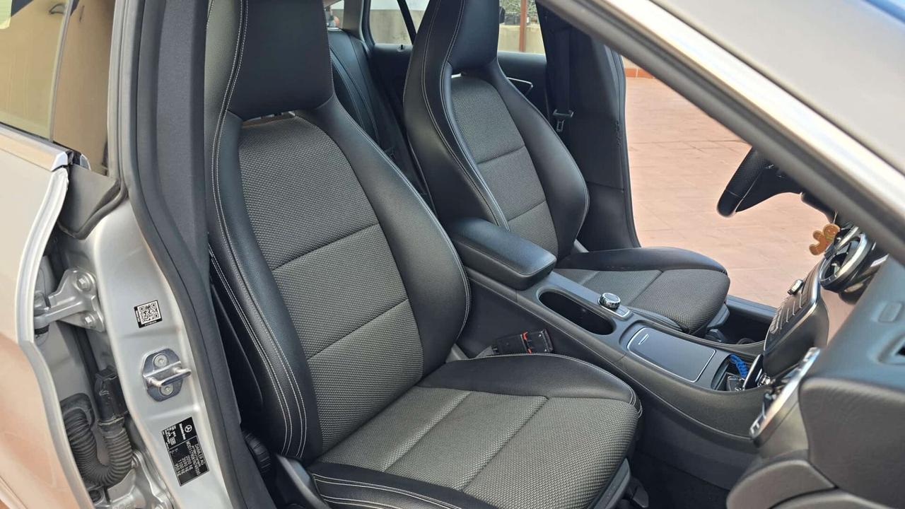 Mercedes-benz CLA 200 d S.W. Automatic Premium