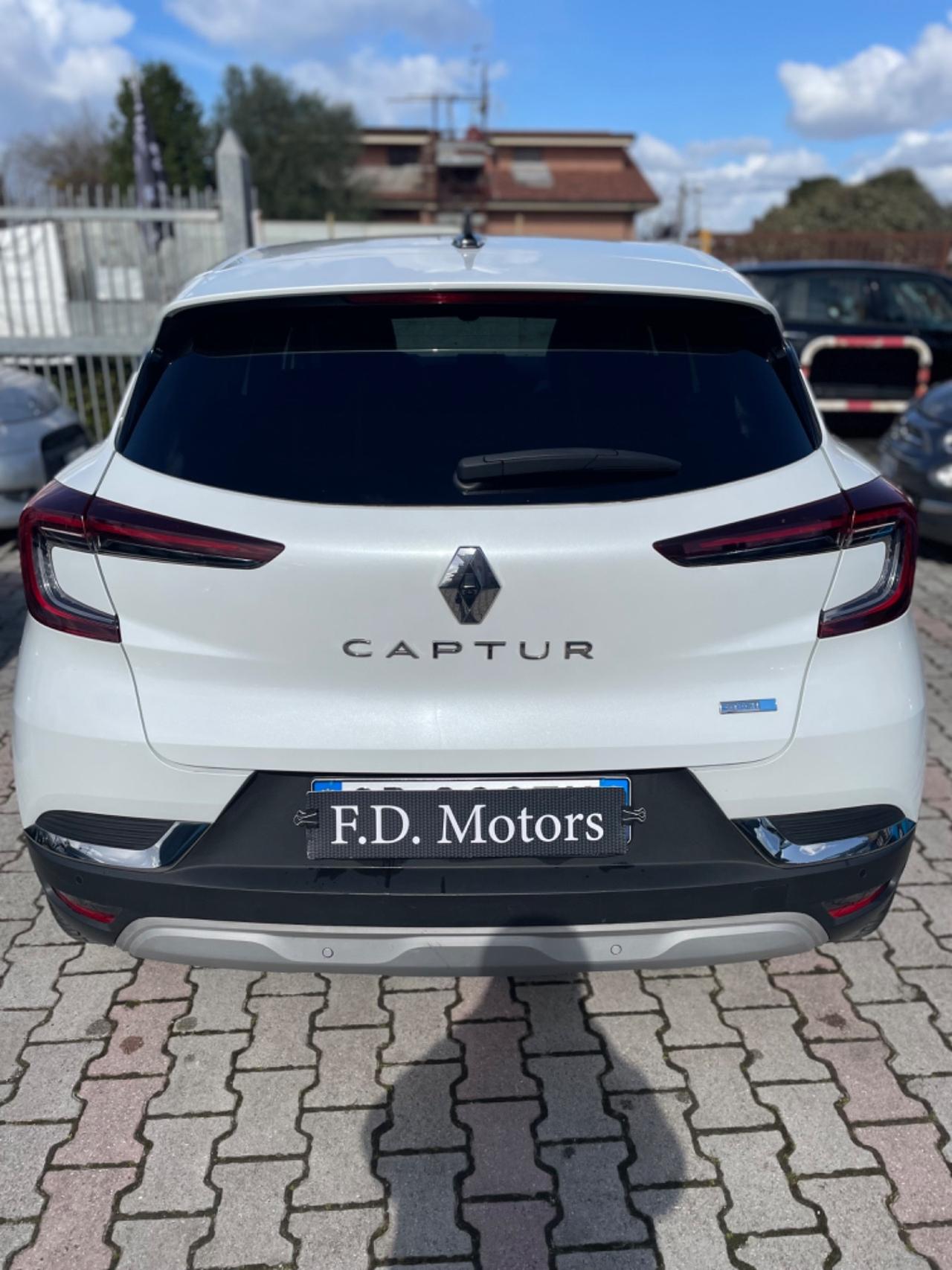 Renault Captur Plug-in Hybrid E-Tech Intens