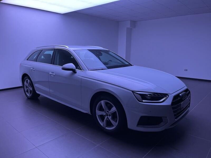 Audi A4 AVANT 35 TDI S TRONIC