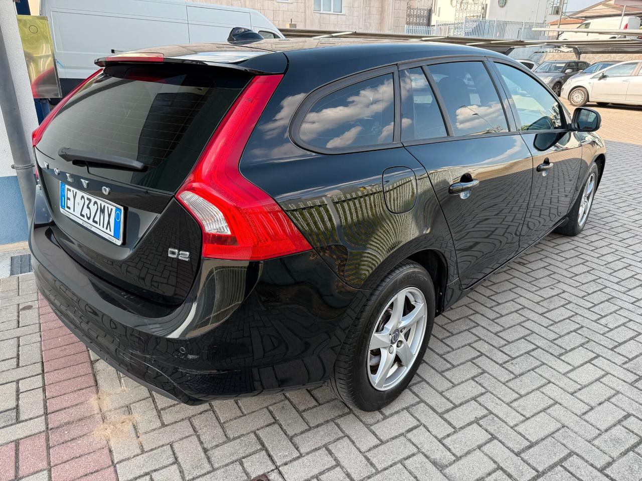 Volvo V60 D2 1.6 Powershift Kinetic