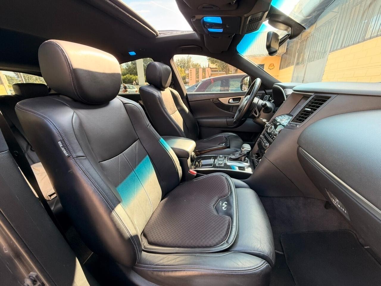 Infiniti QX70 3.0 diesel V6 AT Ultimate