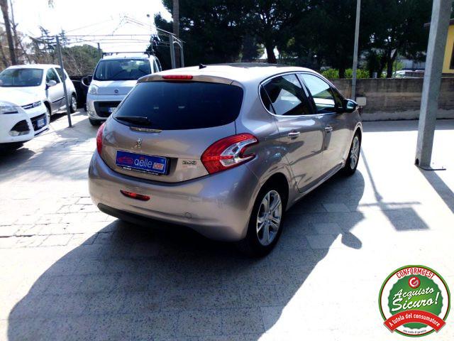 PEUGEOT 208 1.4 8V HDi 68CV 5p. Allure