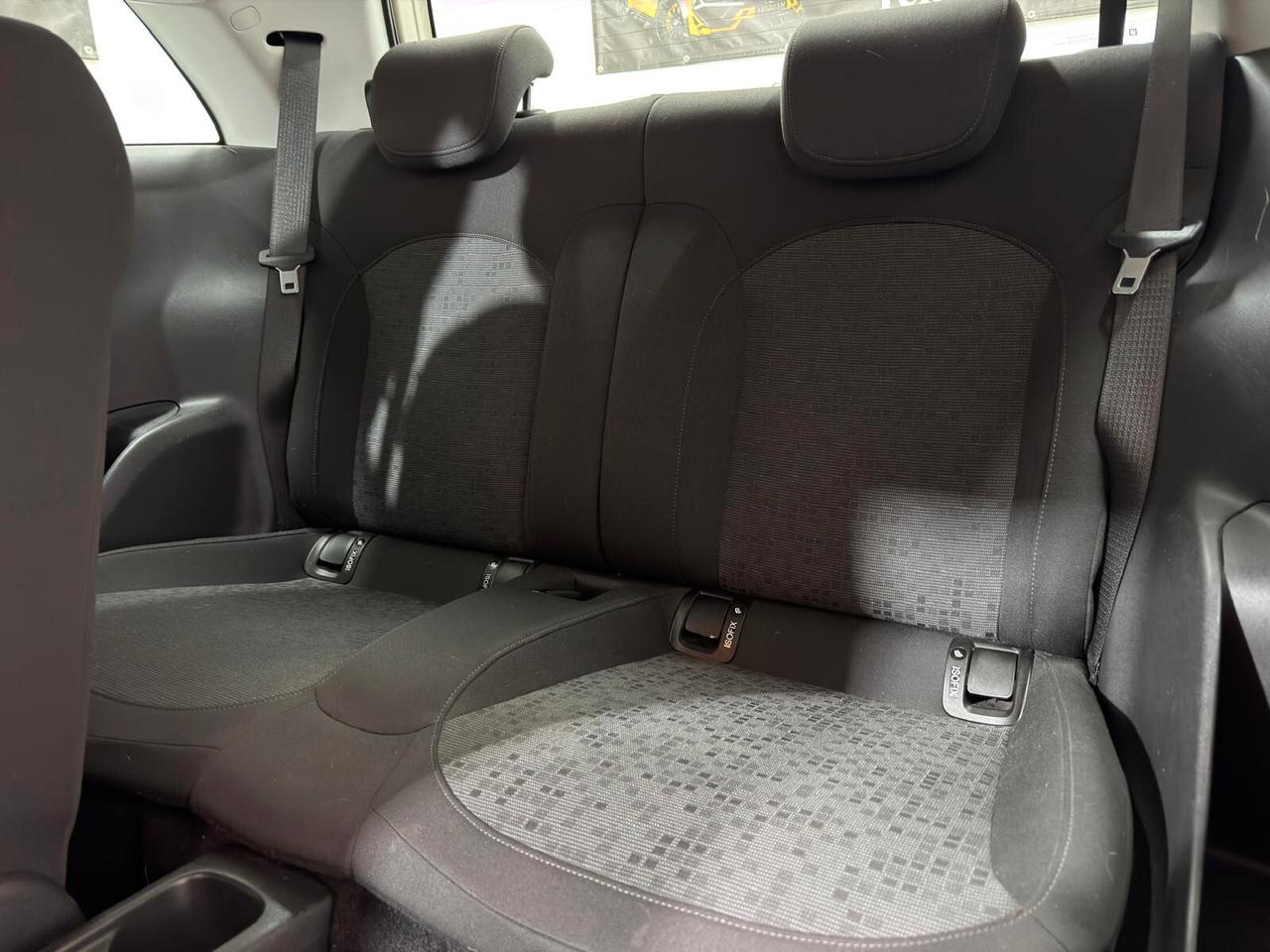 Opel Adam 1.2 70 CV White-Black Link