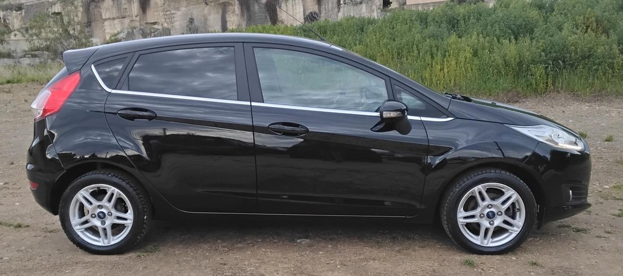 Ford Fiesta 1.4 5p. Bz.- GPL Titanium