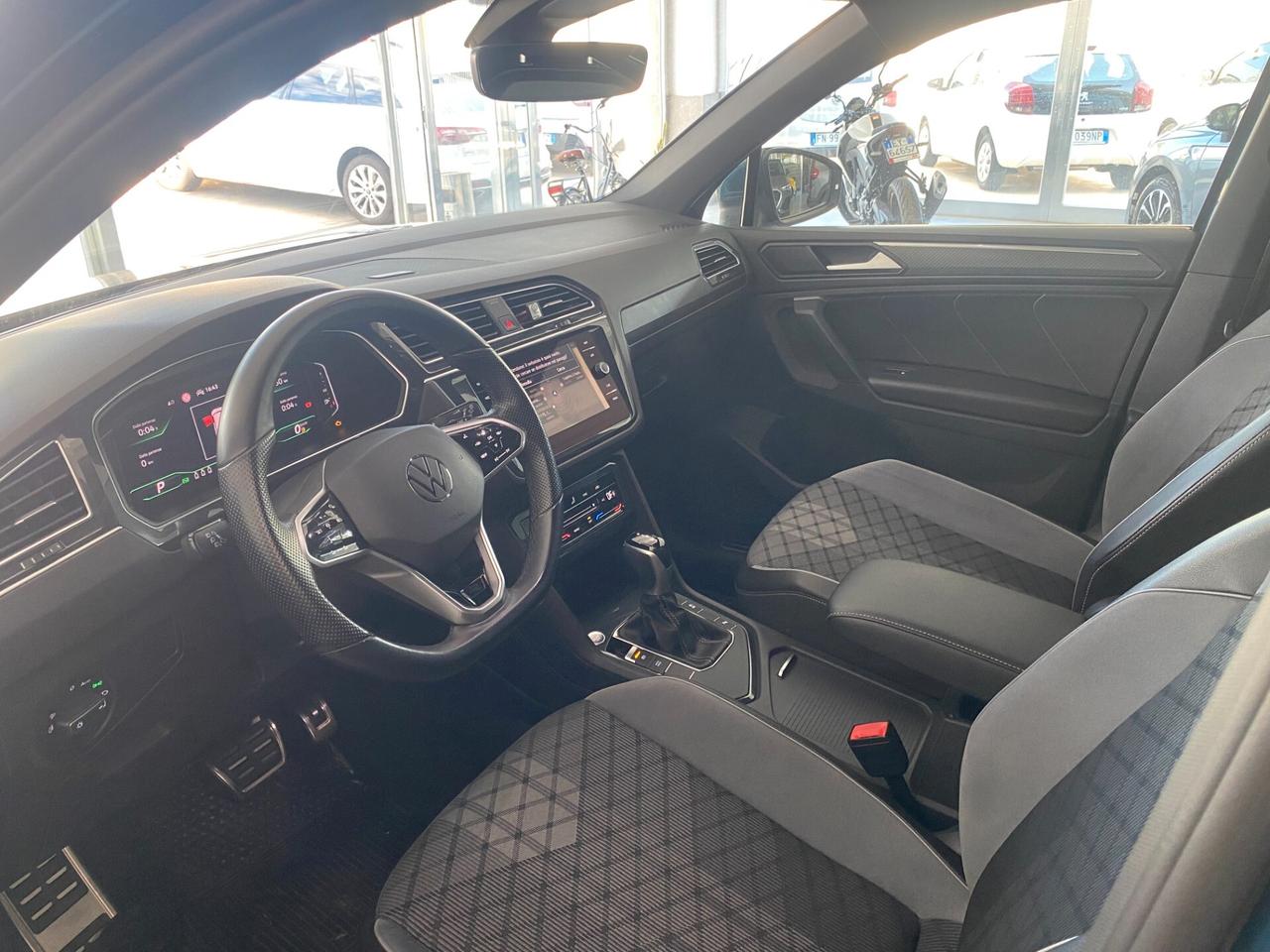 Volkswagen Tiguan 2.0 TDI 150 CV SCR DSG 4MOTION R-Line