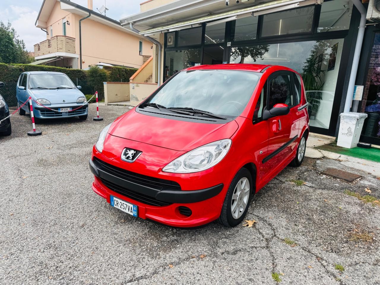 Peugeot 1007 1.4 Happy 82.000 km!!