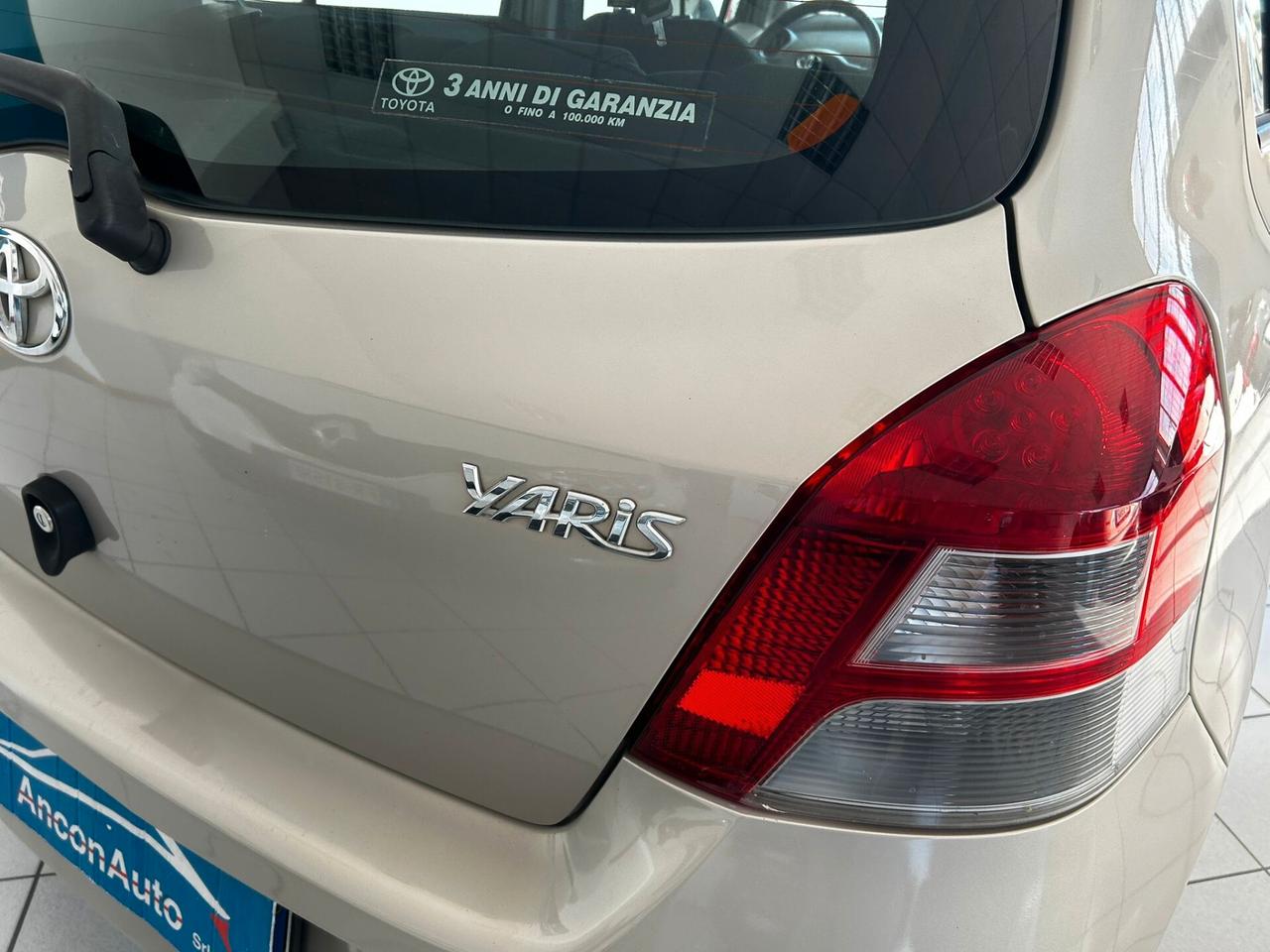 Toyota Yaris 1.0B X NEOPATENTATI 2010