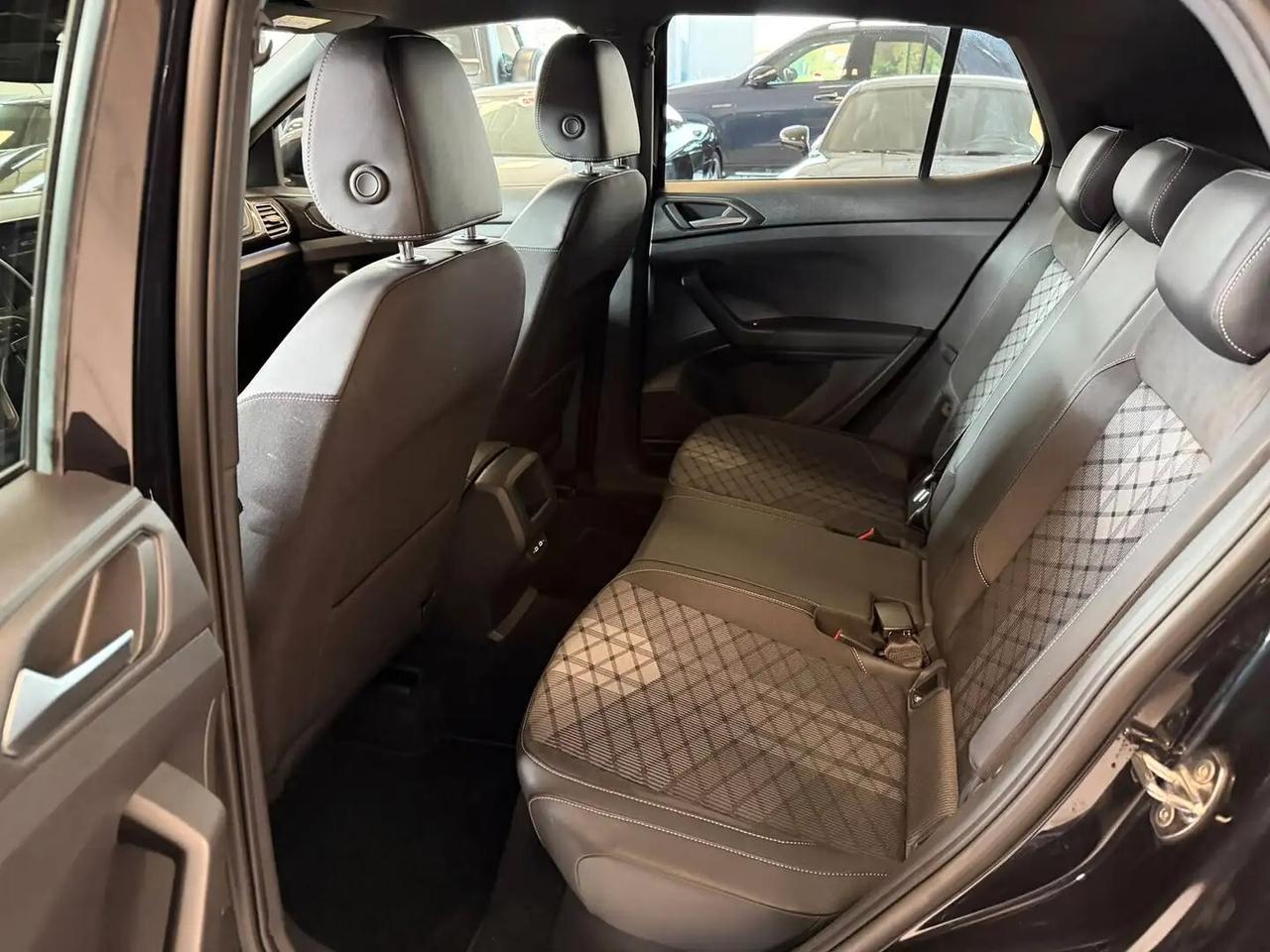 Volkswagen T-Cross 1.0 TSI 115 CV DSG R-Line