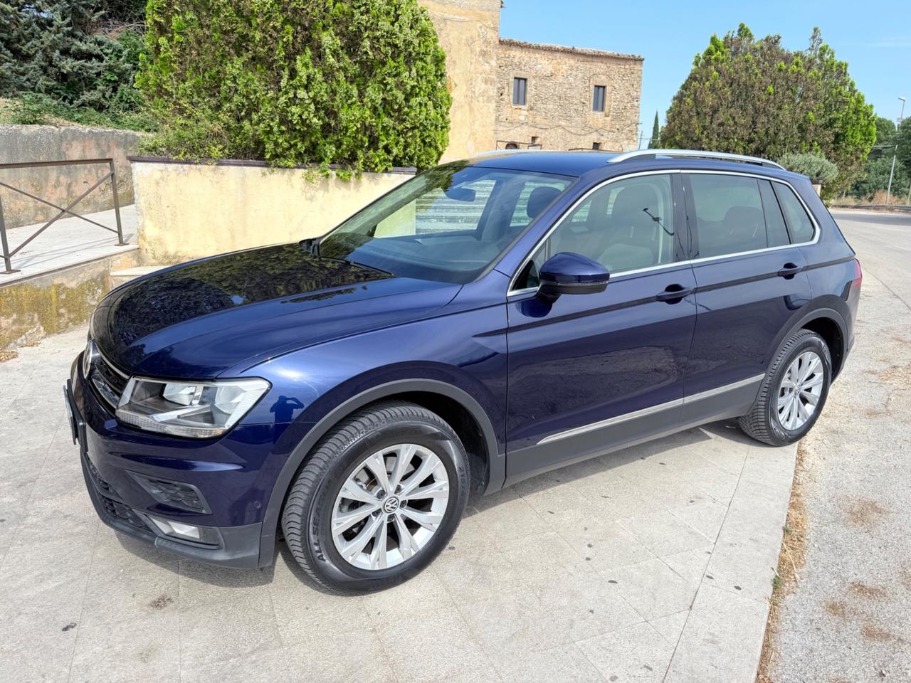 Volkswagen Tiguan 2.0 TDI SCR DSG 4MOTION Business BMT