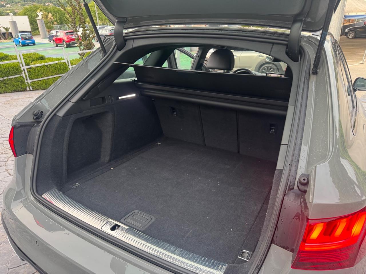 Audi A4 40 TDI quattro S tronic edition