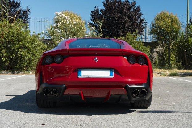 Ferrari 812 Superfast 800 cv 25.000 km UNICOPRO -