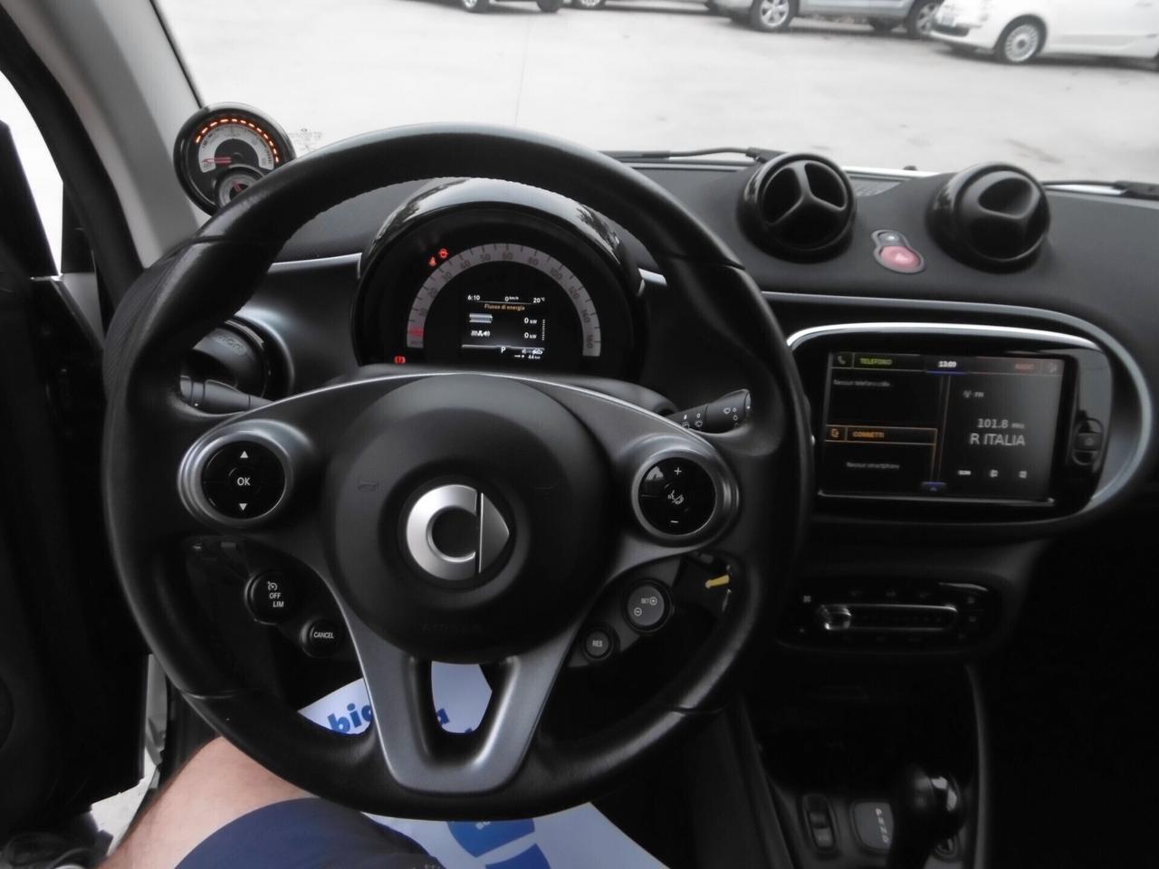 Smart ForTwo EQ Passion Elettrica Neopatentati