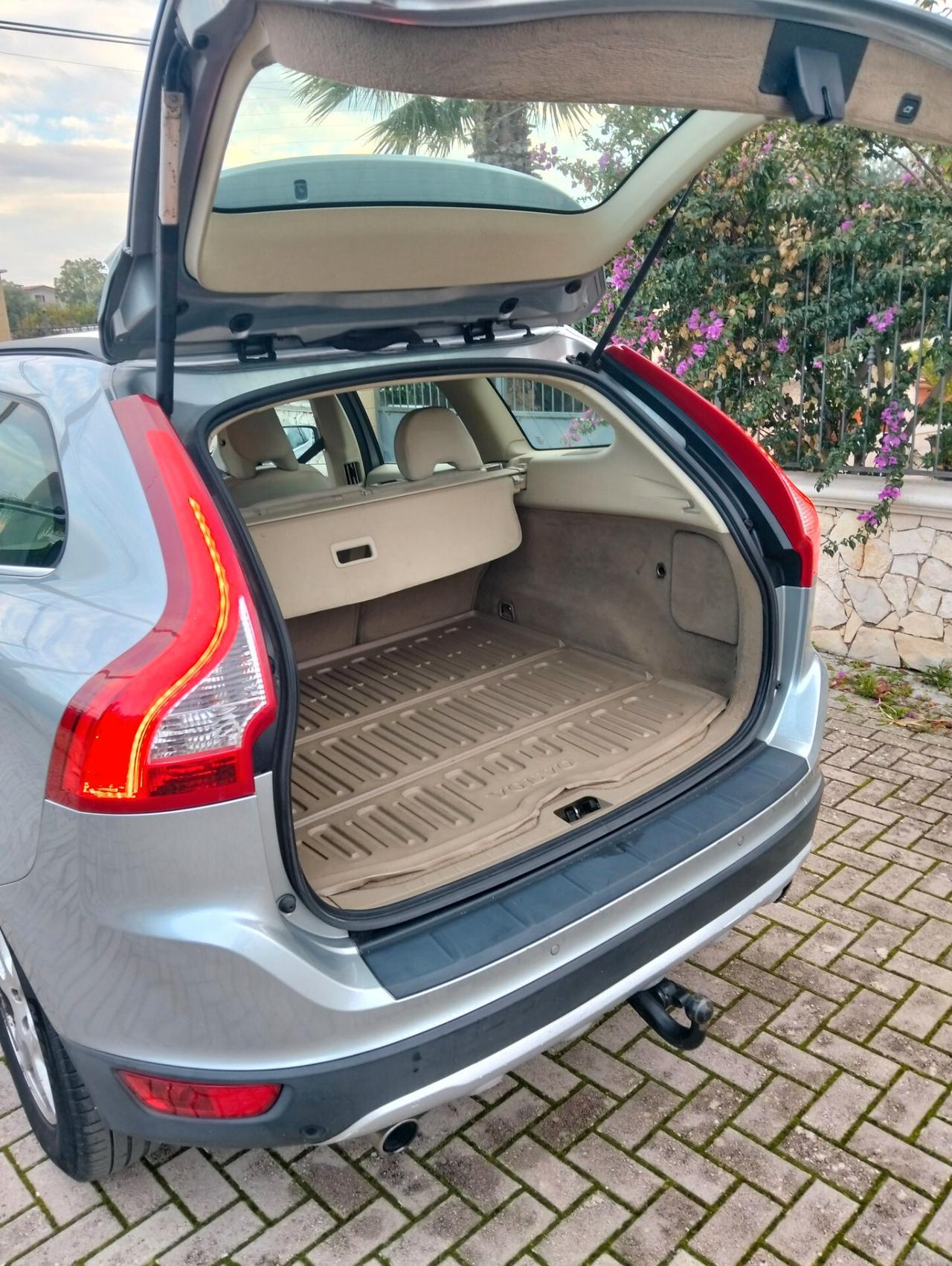 Volvo XC 60 XC60 D5 AWD Kinetic