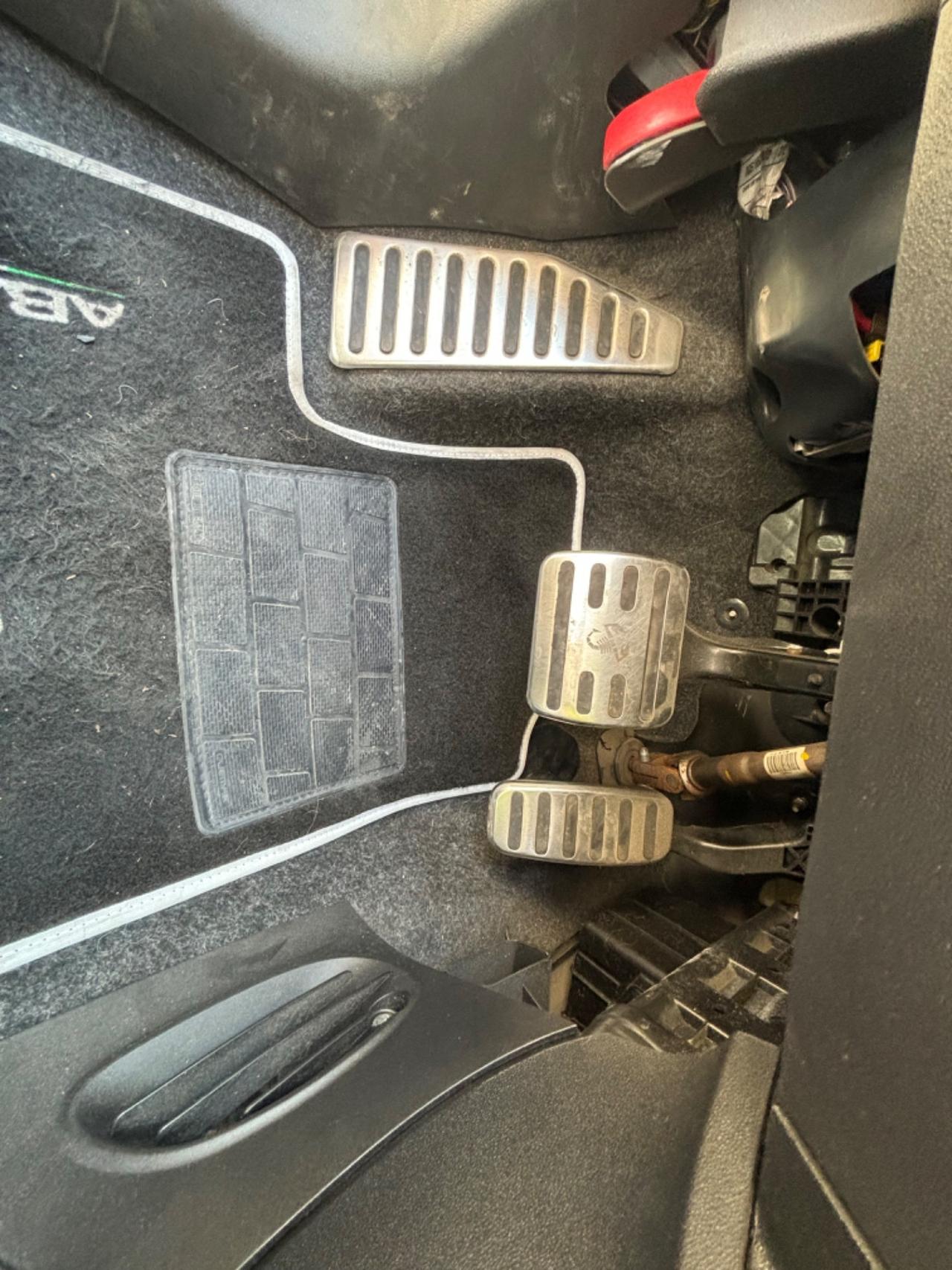 Abarth 500 C 1.4 Turbo T-Jet MTA Bicolore