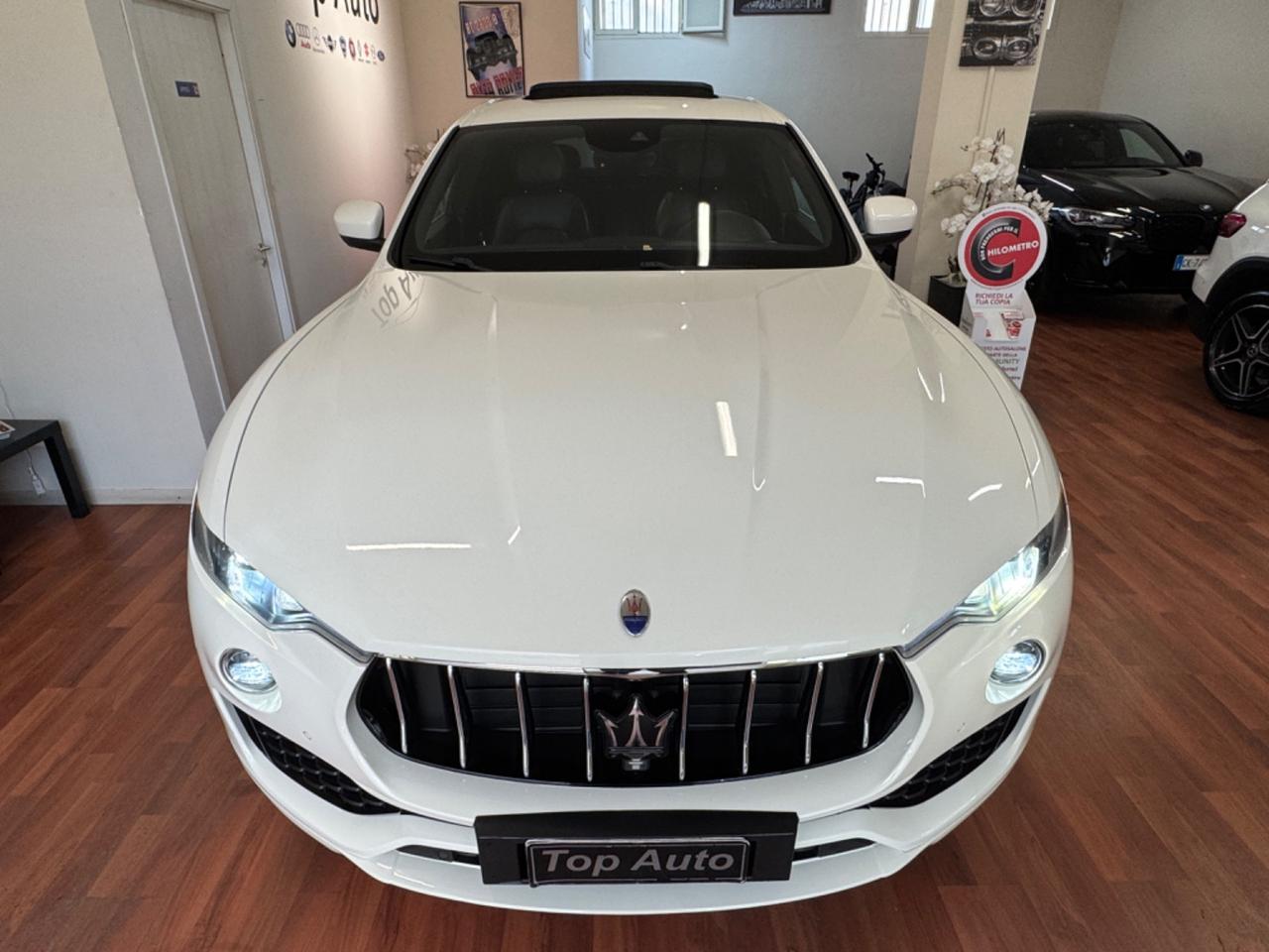 MASERATI LEVANTE V6 275 CV AWD GRANLUSSO / TETTO