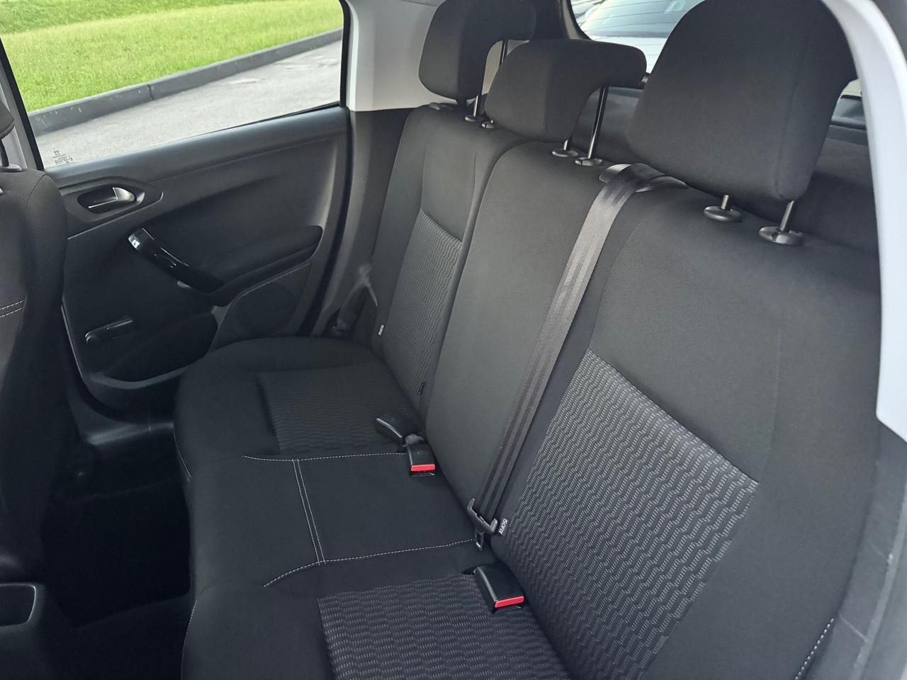 Peugeot 208 1.2 VTi 82 CV 5 porte Neopatentati