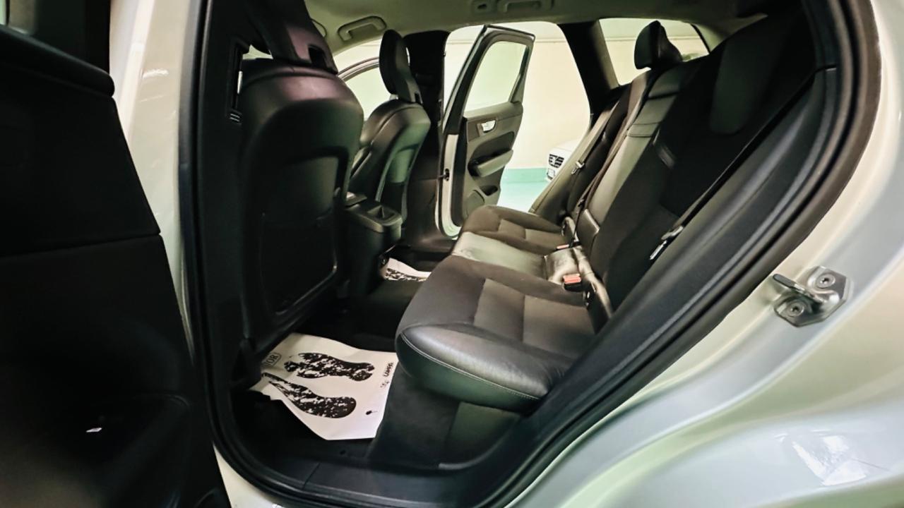 Volvo XC 60 XC60 D4 AWD Geartronic Inscription