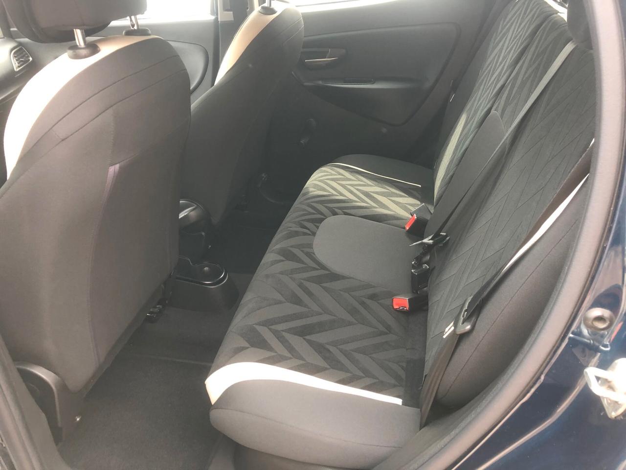 Lancia Ypsilon 1.2 platinum