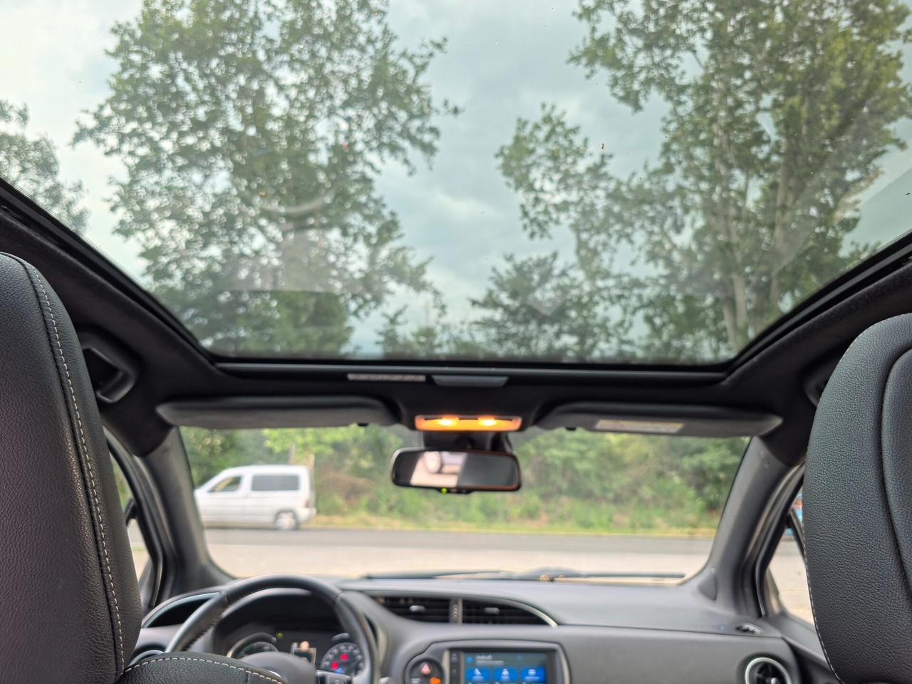 Toyota Yaris 1.5 Hybrid 5 porte GR-S E6 Automatico NEO 2019