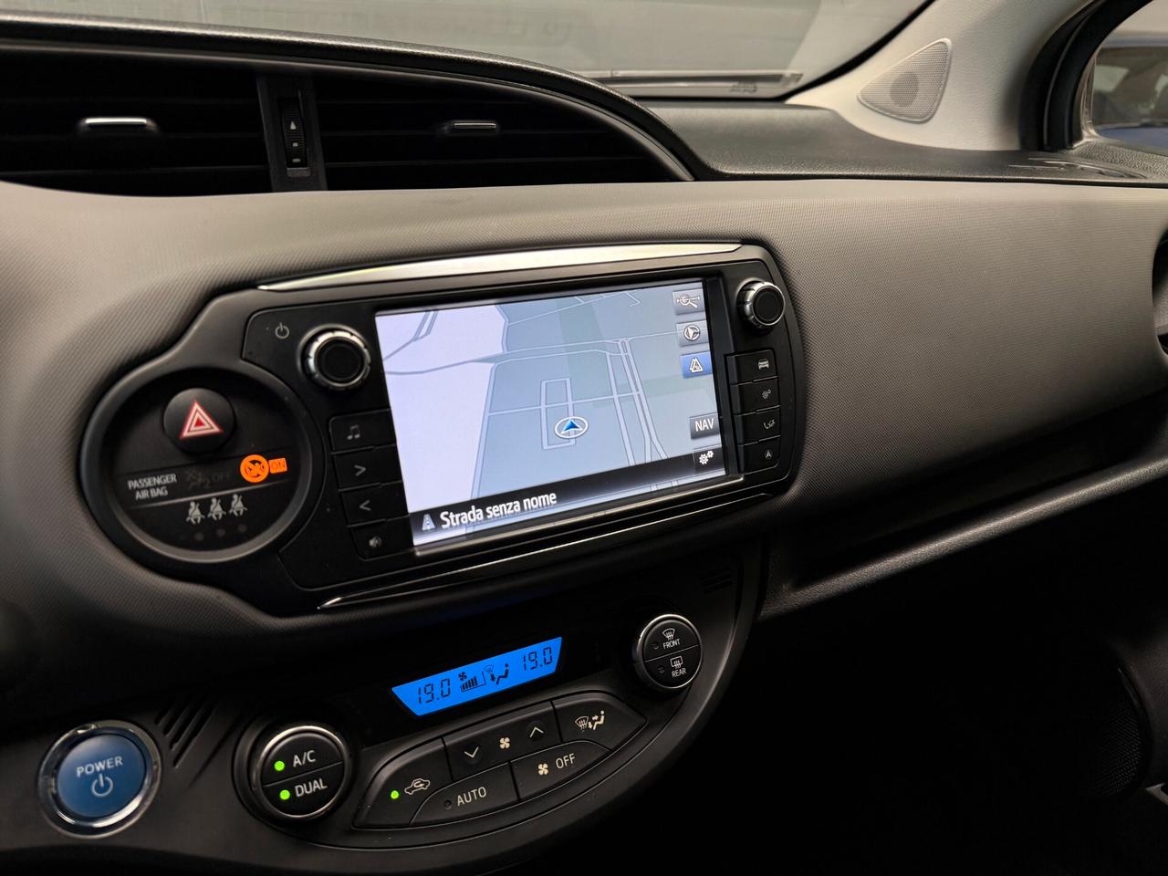 Toyota Yaris 1.5 Hybrid 5 porte neopatentati
