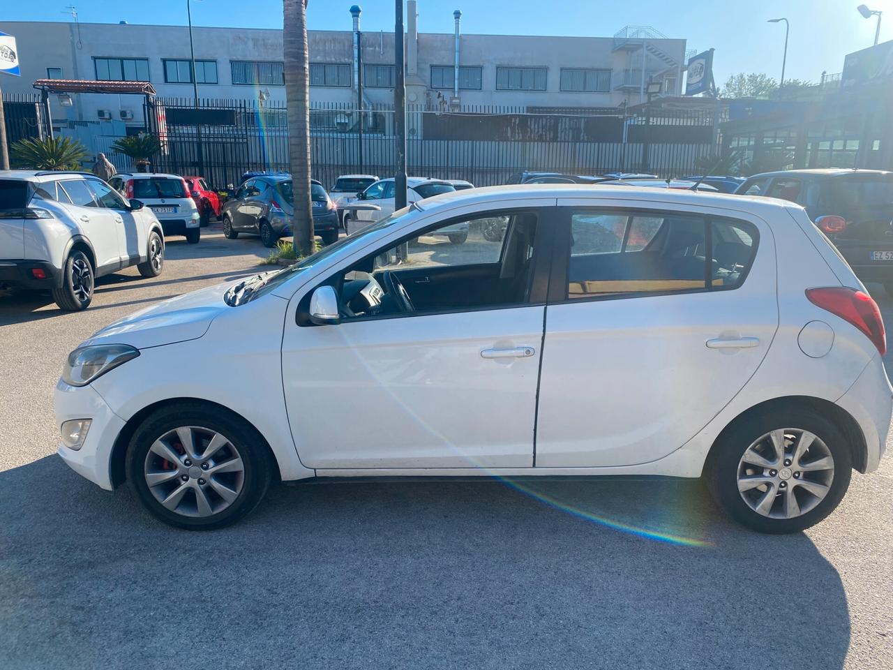 Hyundai i20 1.4 CRDi 5p. Sound Edition