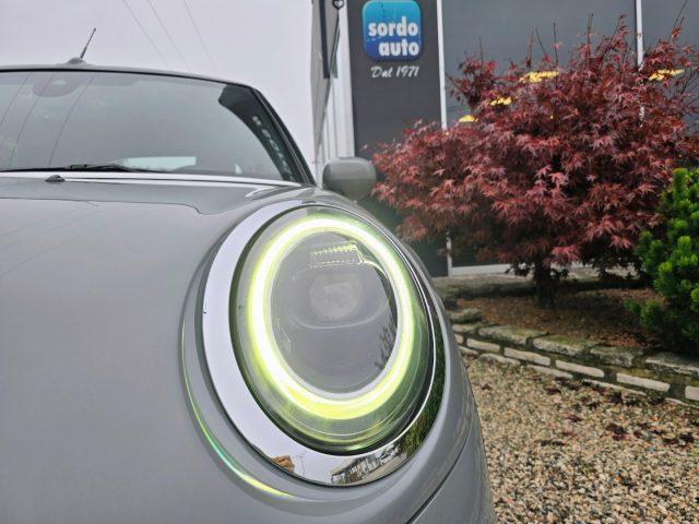 MINI Mini 1.5 Cooper Essential Cabrio