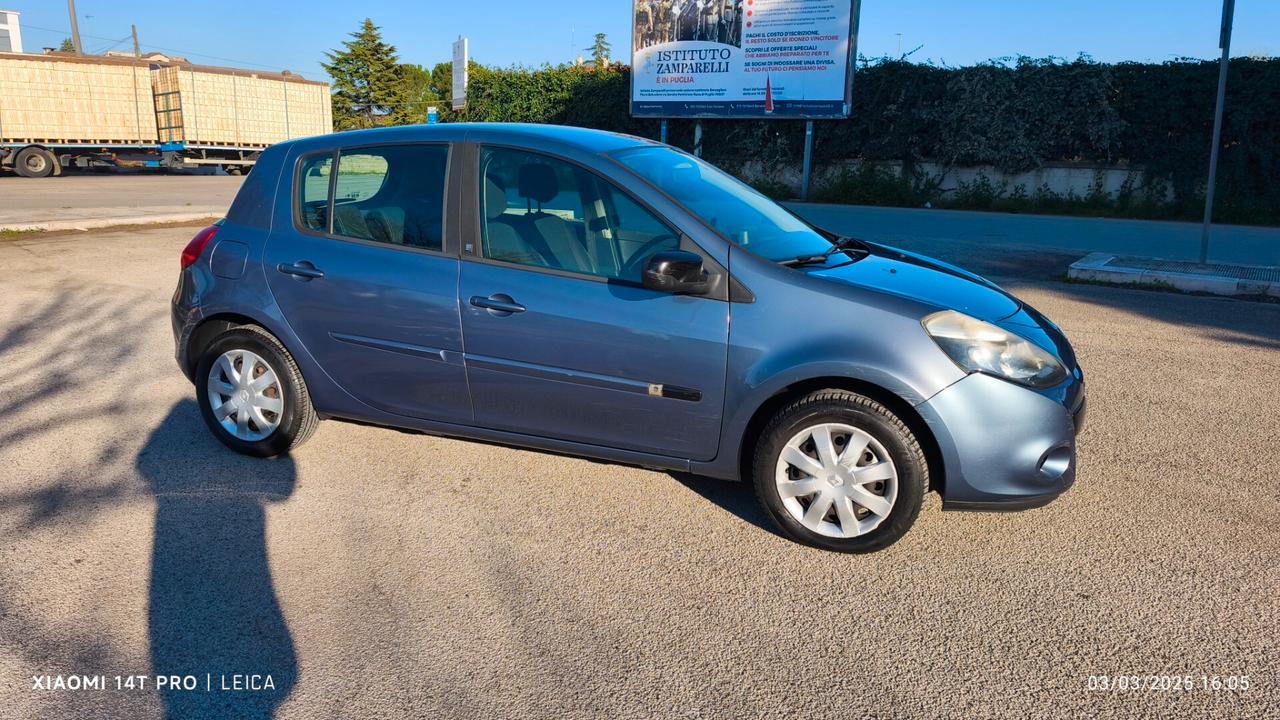 Renault Clio 1.5 dCi 75CV 20th DINAMIQUE 2011