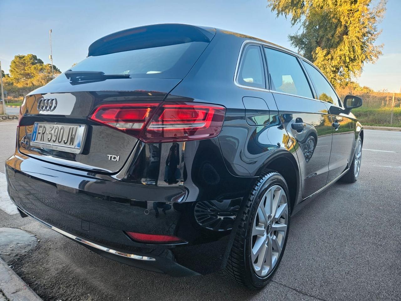 Audi A3 SPB 1.6 TDI 115cv S-TRONIC DESIGN