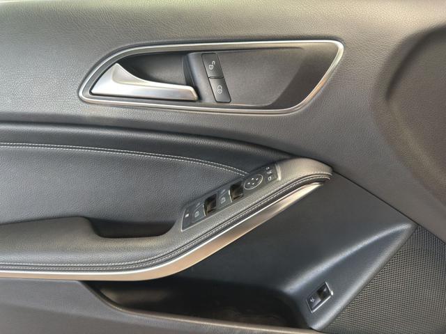 MERCEDES-BENZ GLA 220 d Automatic Sport