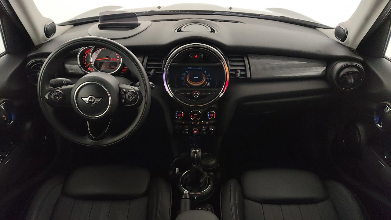 MINI Mini IV F55-F56 2014 - Mini 1.5 Cooper D Business XL 5p