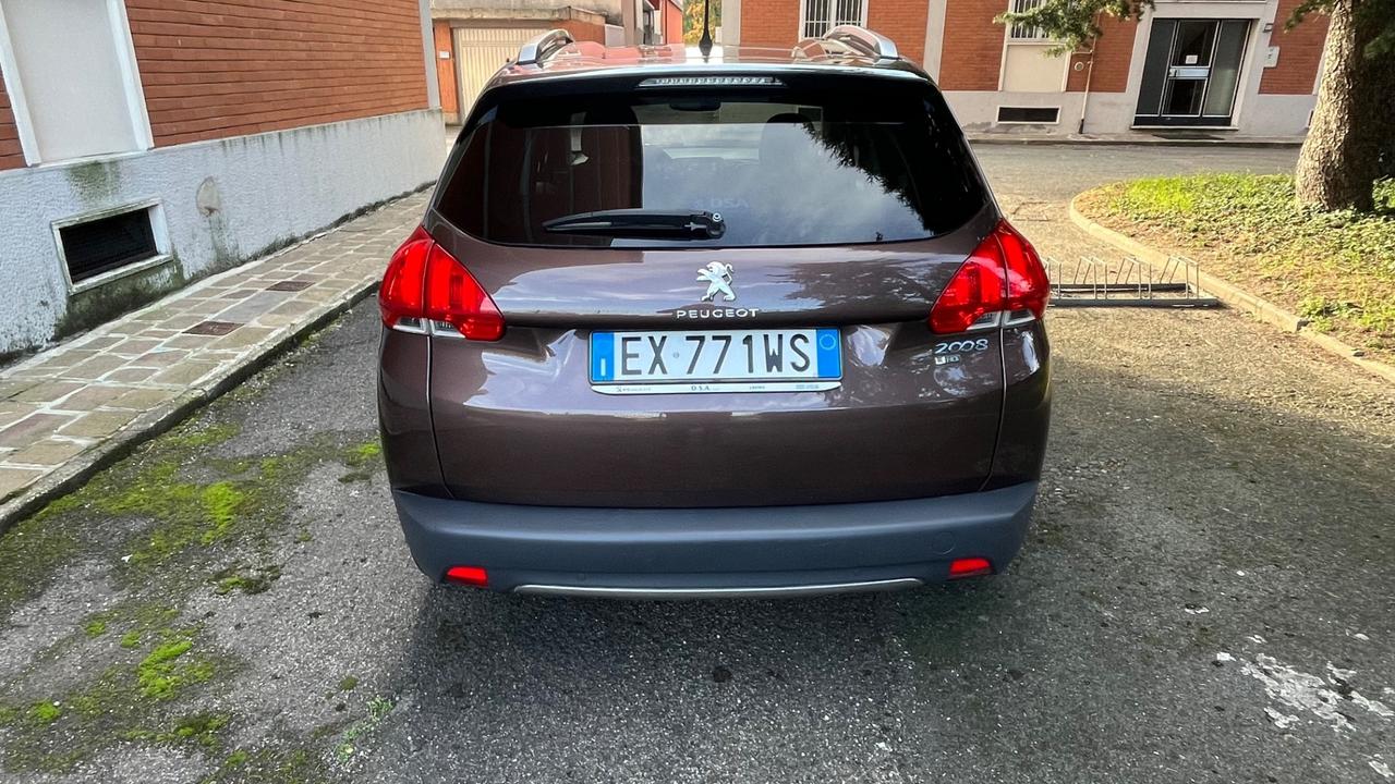 Peugeot 2008 BlueHDi 120 S&S Allure