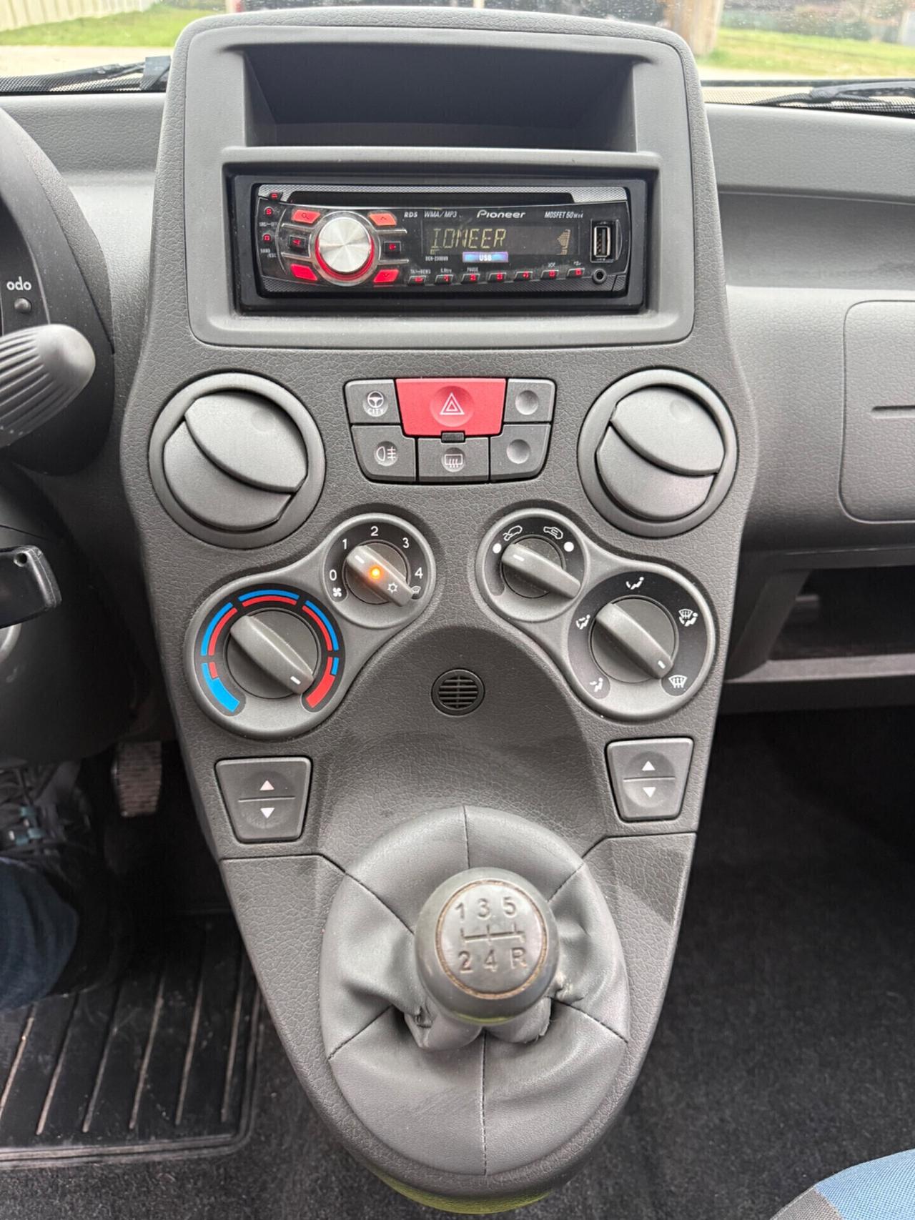 Fiat Panda 1.2 benzina UNIPROPRIETÀ NEOPATENTATI