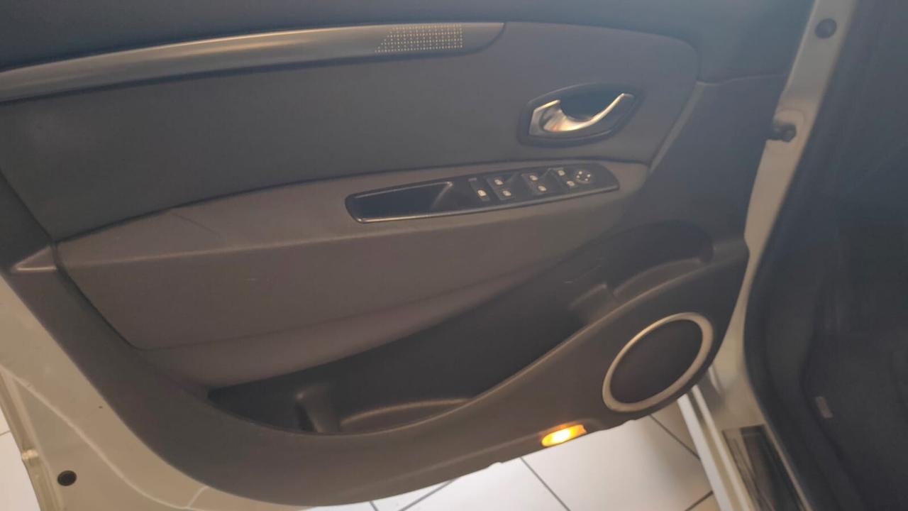 Renault Scenic Scénic X-Mod 1.5 dCi 110CV Dynamique