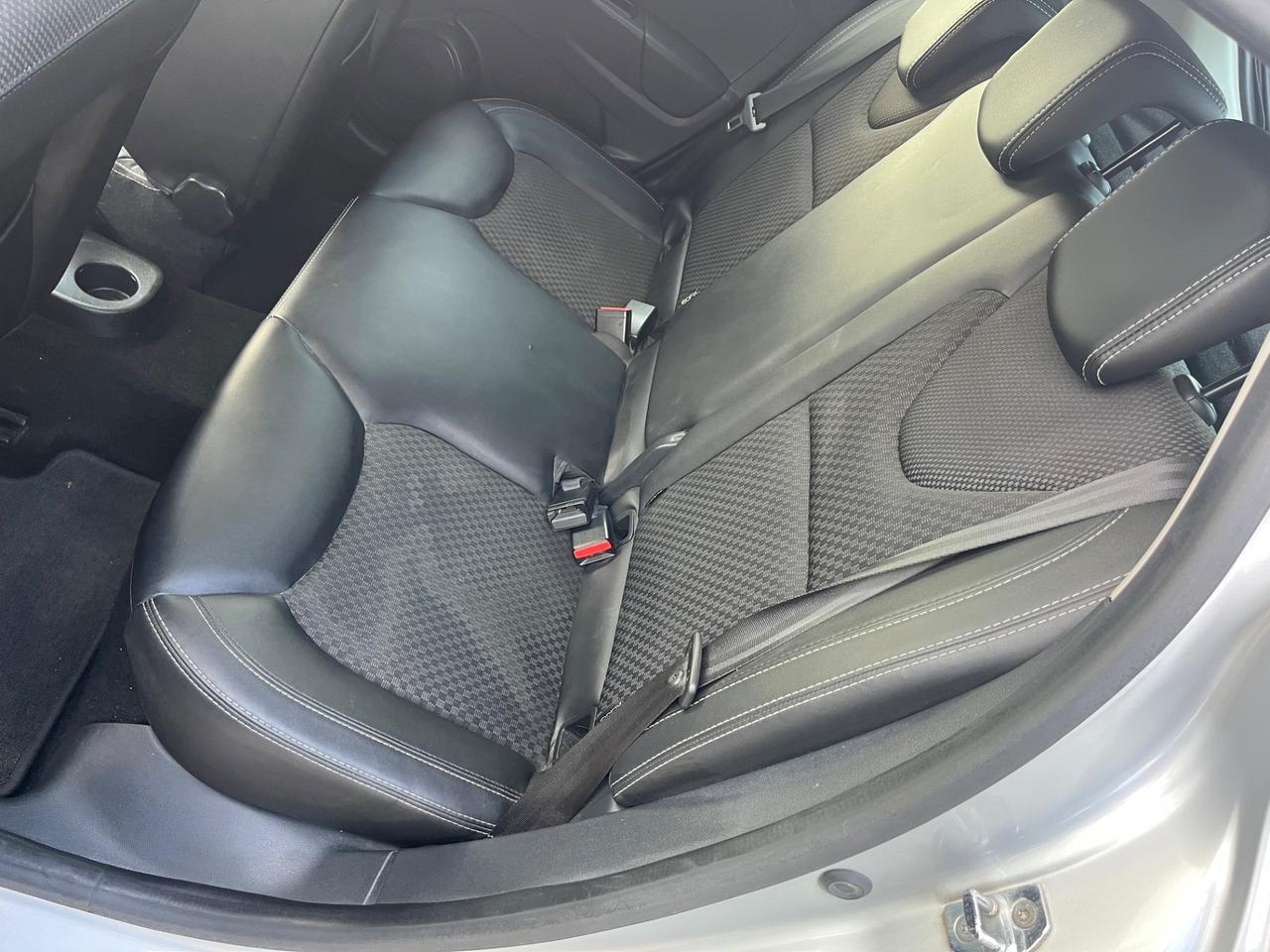 Renault Clio TCe 12V 90 CV 5 porte Moschino Intens