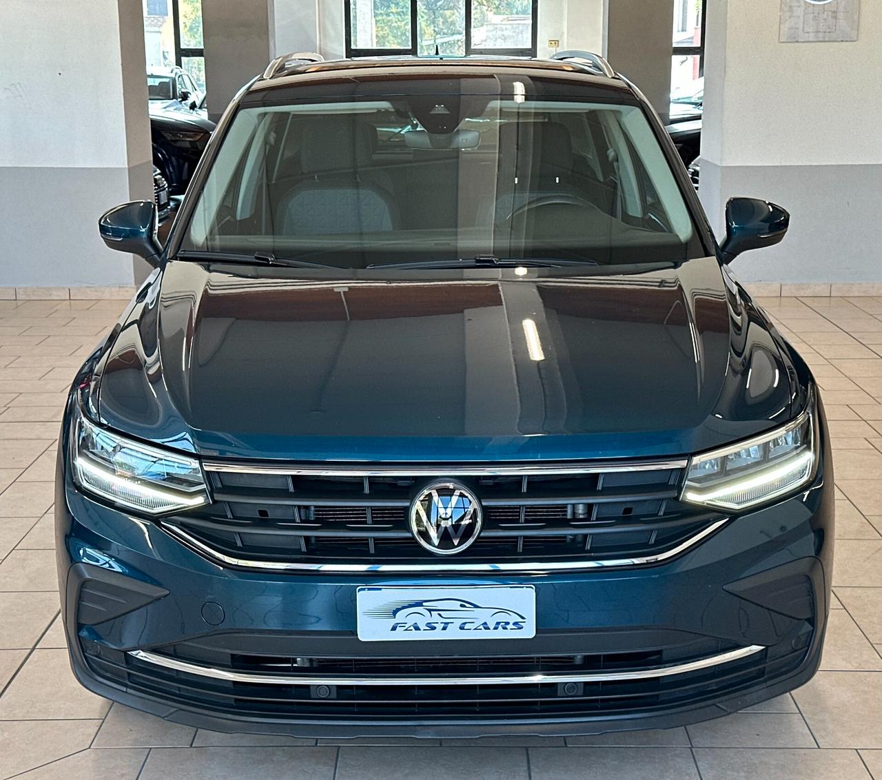 VOLKSWAGEN TIGUAN LIFE 2.0TDI DSG *CARPLAY*RADAR*LUCI*