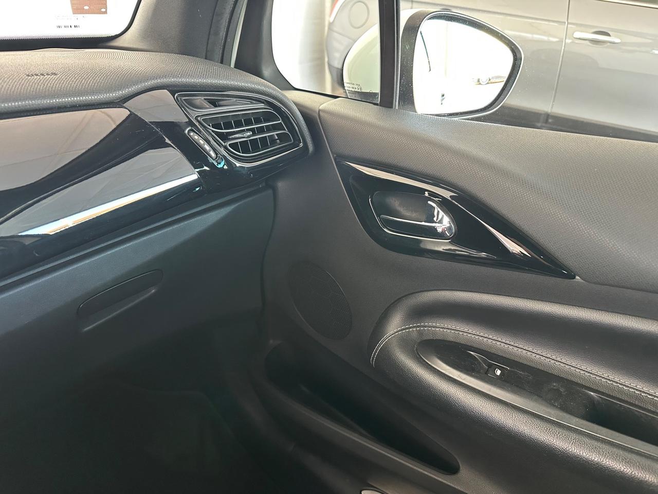 Citroen DS3 1.6 HDi Just Black 2011 x NEOPATENTATI