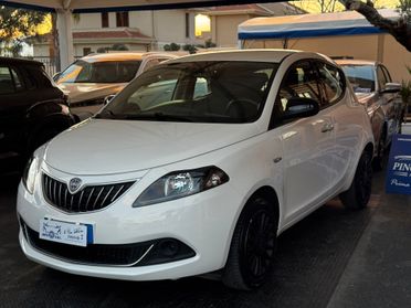 Lancia Ypsilon 1.0 FireFly 5 porte S&S Hybrid Ecochic Gold