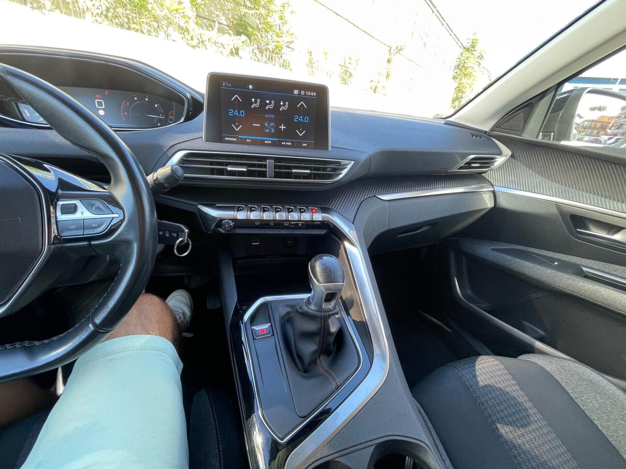 Peugeot 3008 Allure gancio traino Garanzia