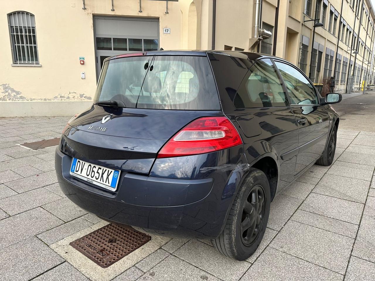 Renault Megane Mégane C-C 1.5 dCi/105CV Exception