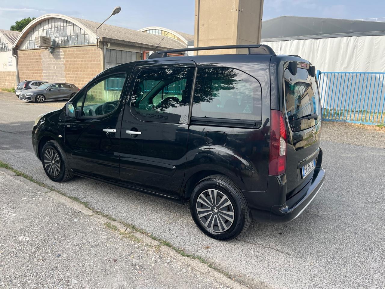 Peugeot Partner Tepee 1.6 HDi 92CV Outdoor 2013