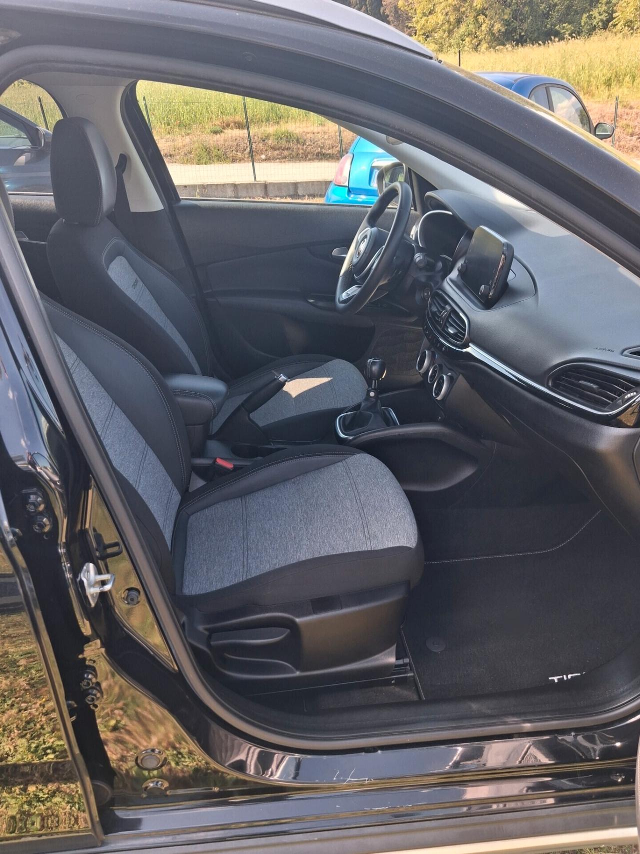 Fiat Tipo 1.6 Mjt S&S 5porte Cross