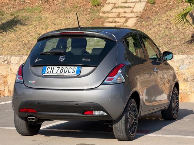 LANCIA Ypsilon GOLD+NAVI CARPLAY+SENSORI+LED