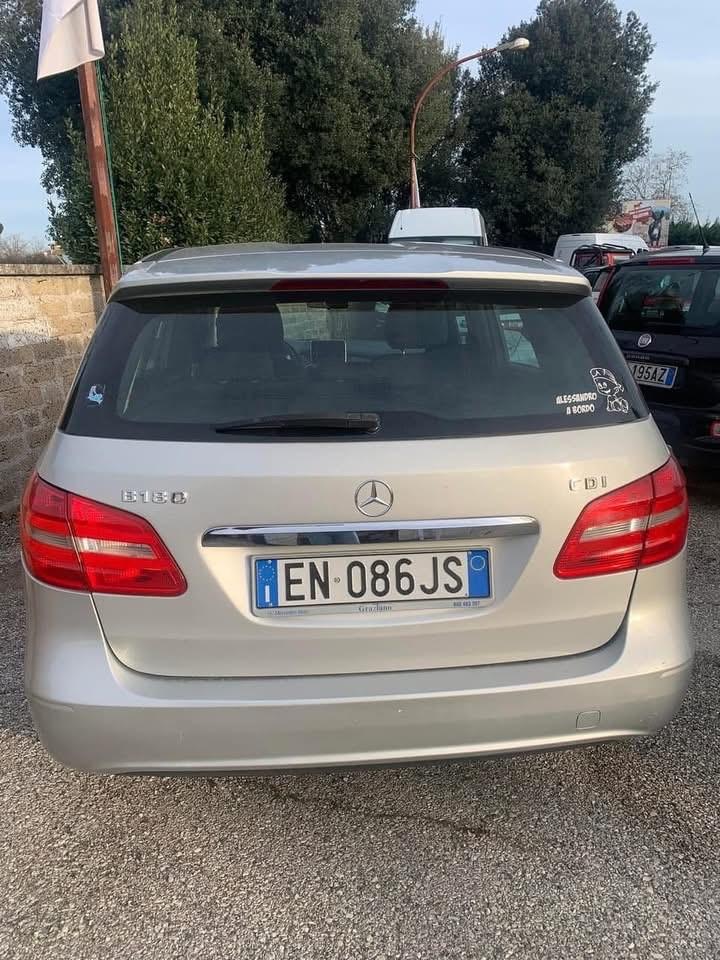 Mercedes-benz B 180