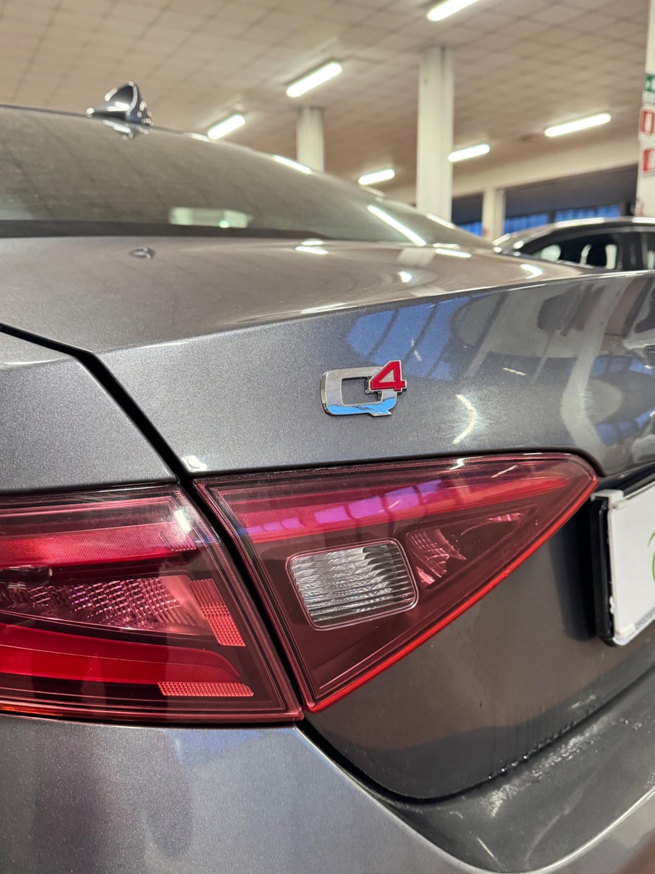 Alfa Romeo Giulia 2.2 Turbodiesel 180 CV AT8 AWD Q4 Super