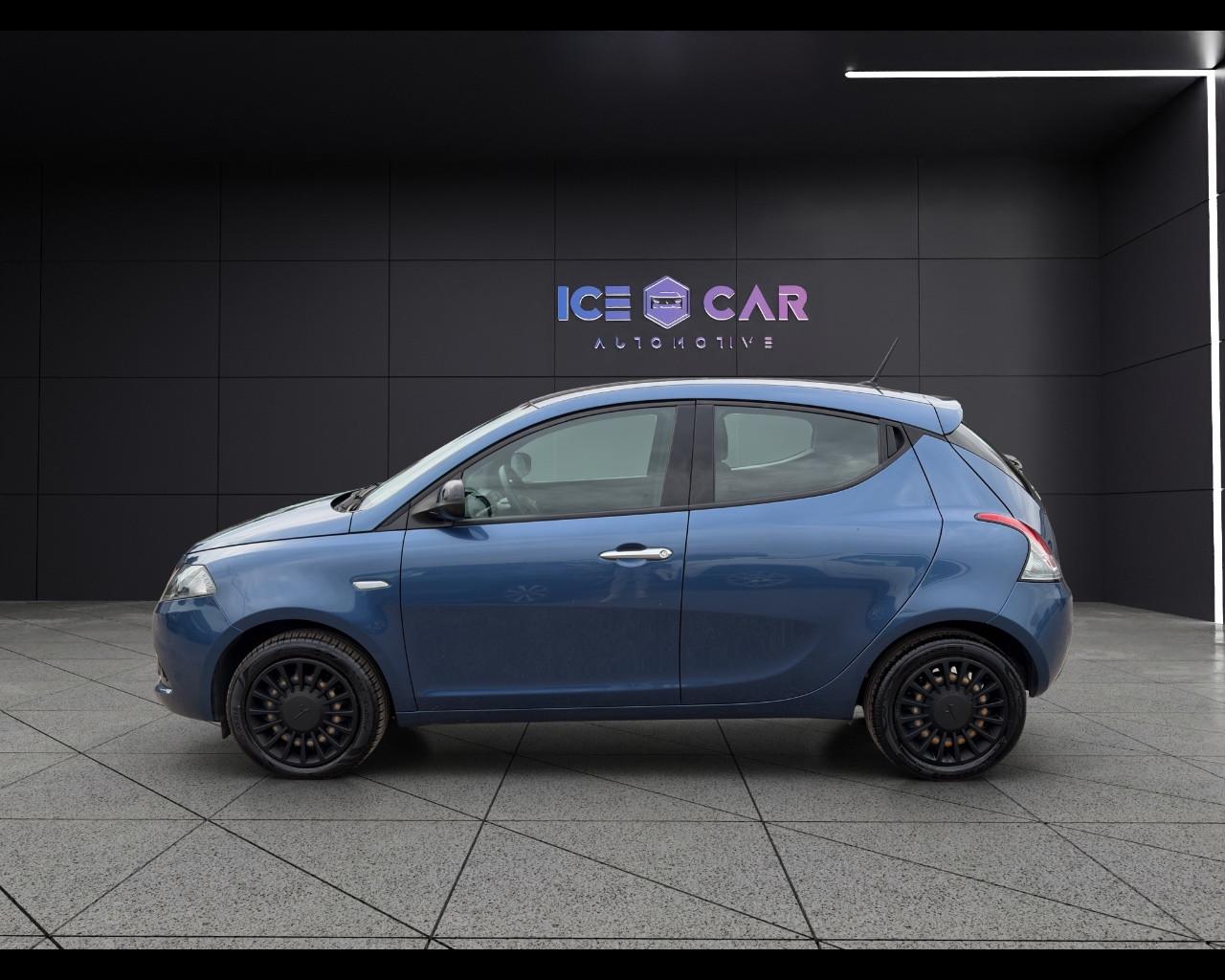 LANCIA Ypsilon 3ª serie - Ypsilon 1.0 FireFly 5 porte S&S Hybrid Silver